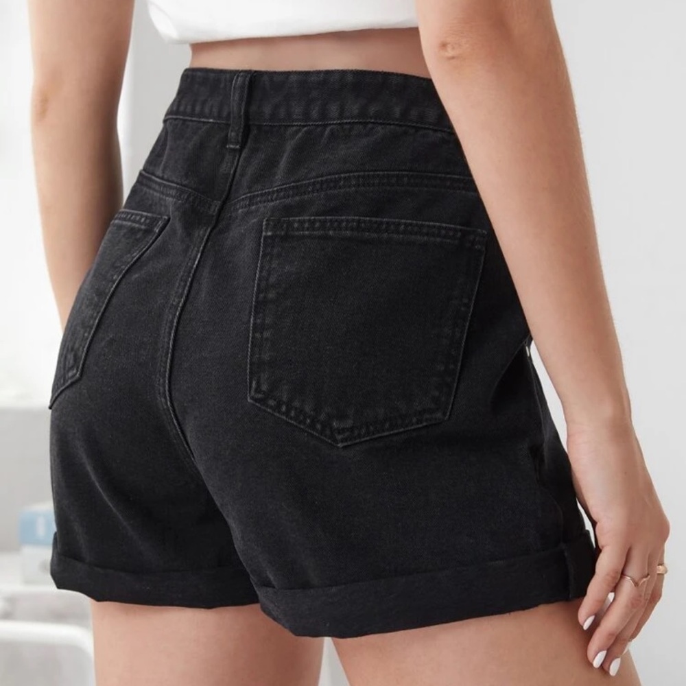 Maternity Shorts - Picture 4 of 6